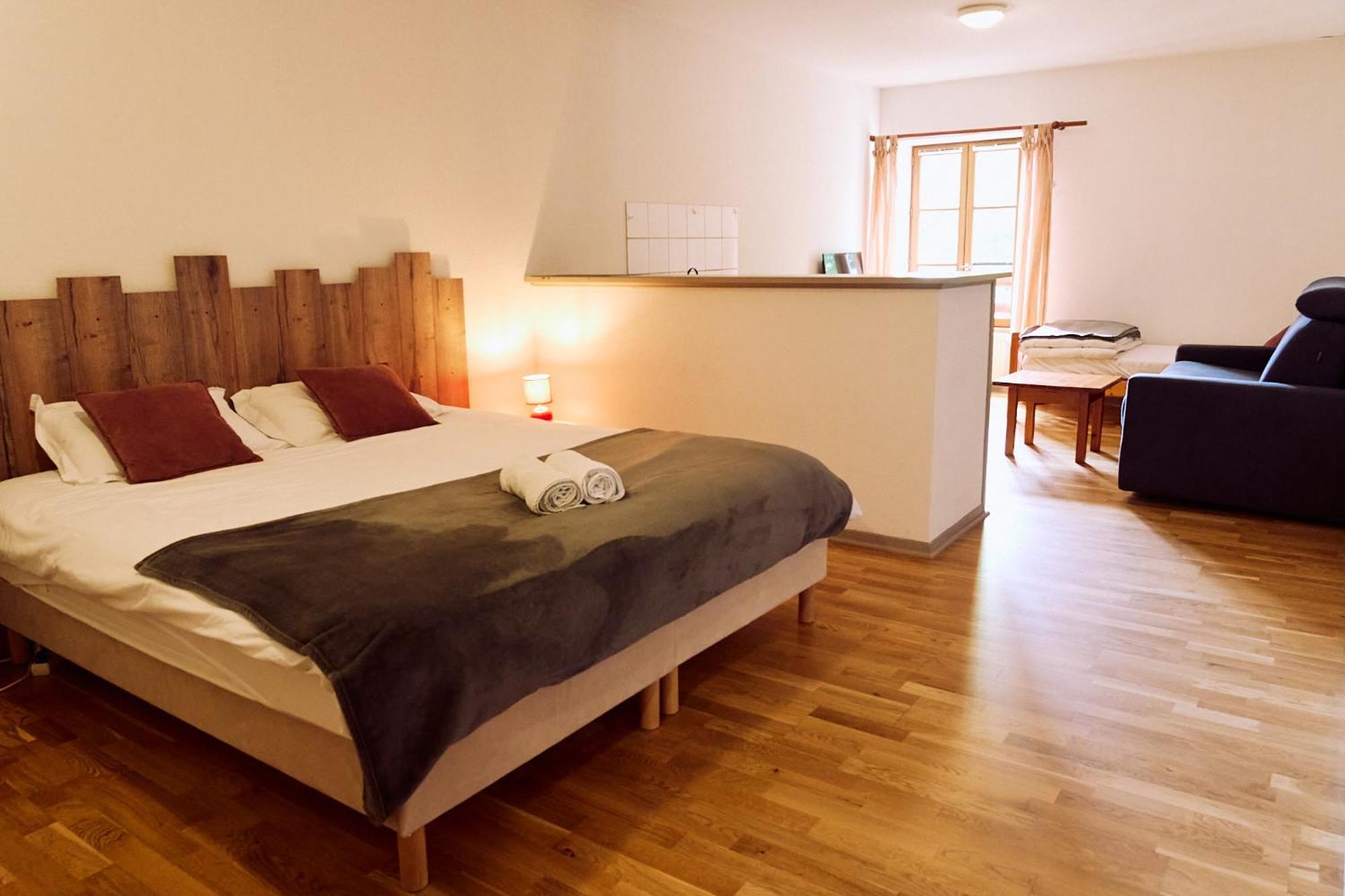 Gîte - Auberge du Midi Saint-Antoine  Extérieur photo