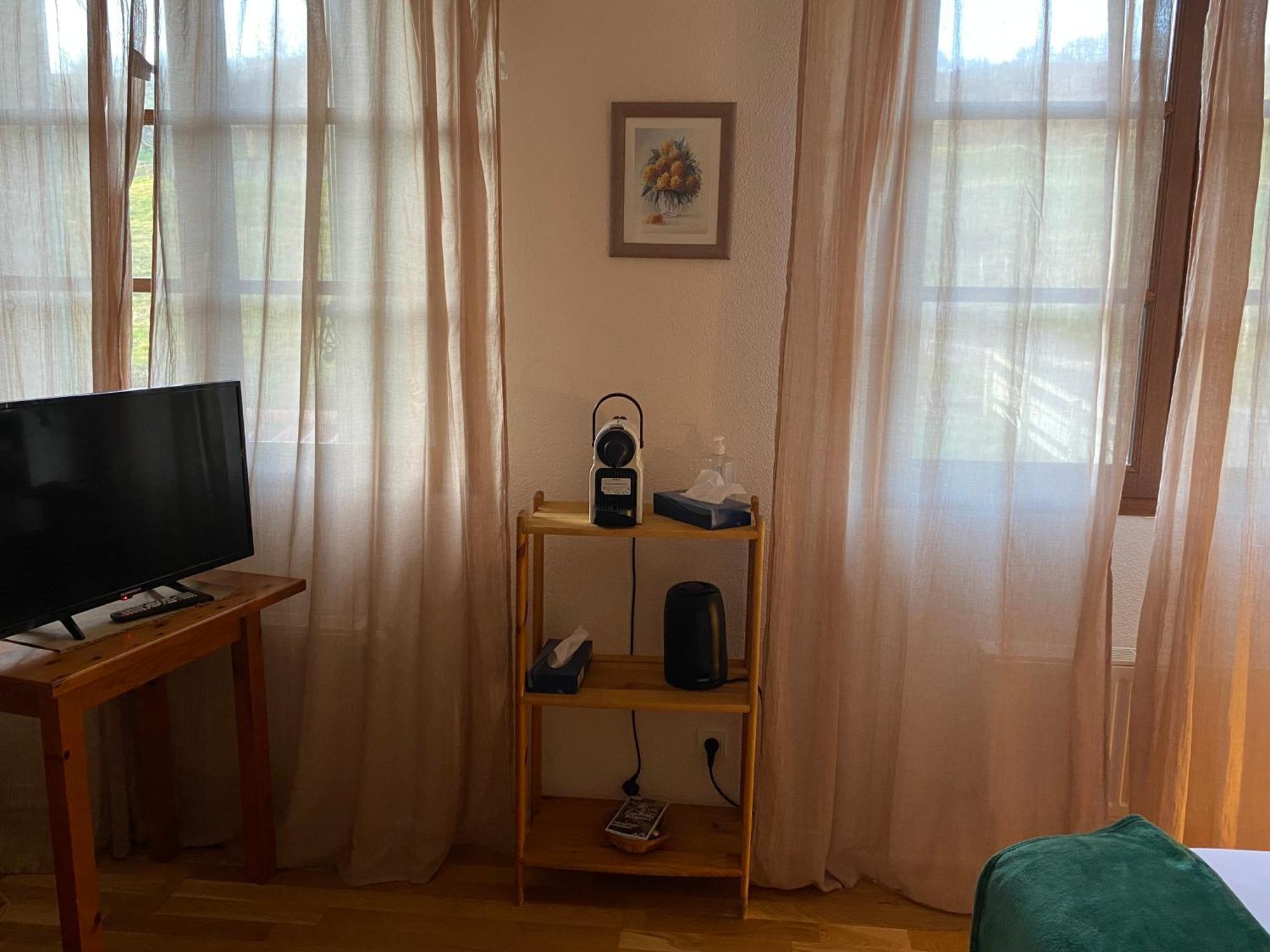 Gîte - Auberge du Midi Saint-Antoine  Extérieur photo